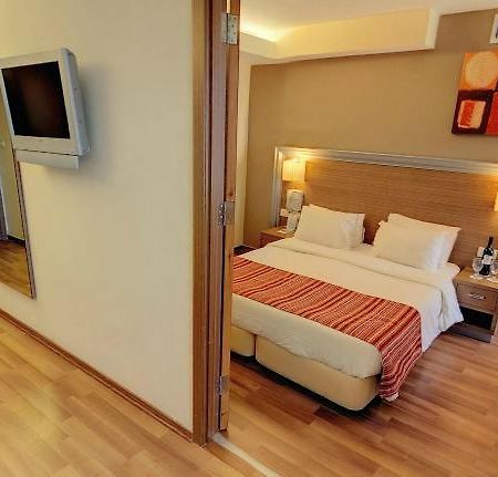 Blue Bay Hotel Netanya Rum bild